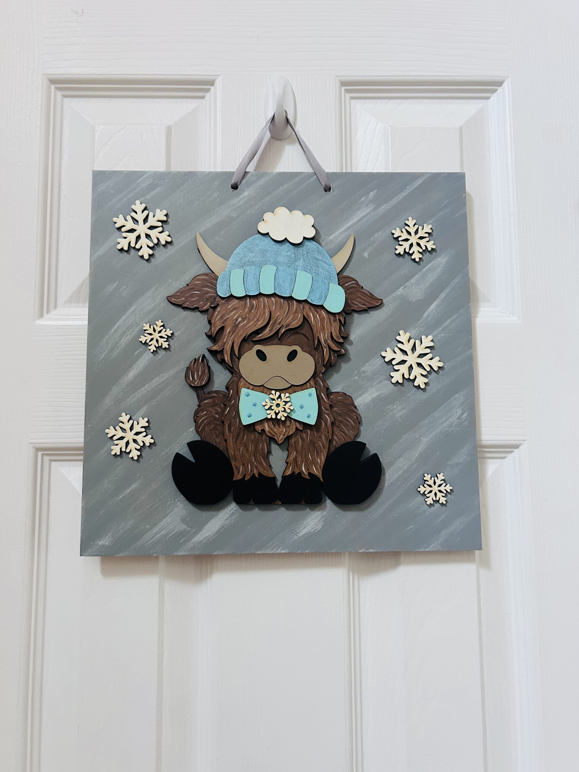 Highland Cow Winter Plaque - Image 4